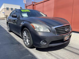 2012 Infiniti M
