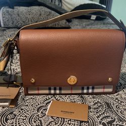 Burberry Brown Purse Note bag