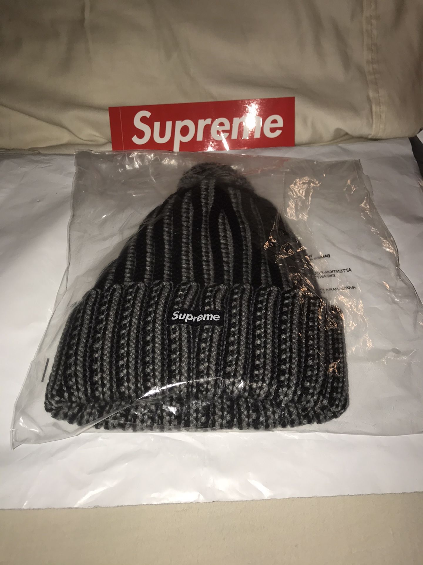 Supreme contrast stripe beanie black