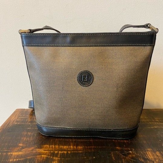 Vintage Fendi Ladies Crossbody Bucket Bag