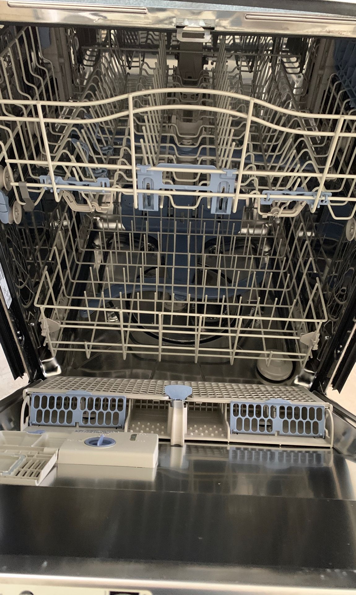 Dishwasher Whirlpool quiet partner V Good condition or parts for Sale