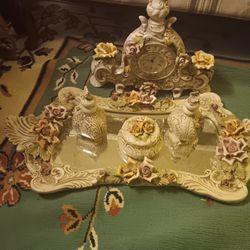 Vintage Mirror Clock Powder Perfume Set