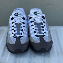 Air Max 95 Sz:8.5(Barely Worn)