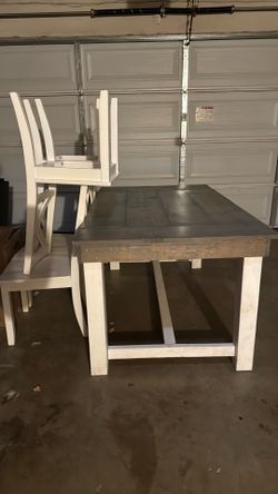 Kitchen table and chairs for sale