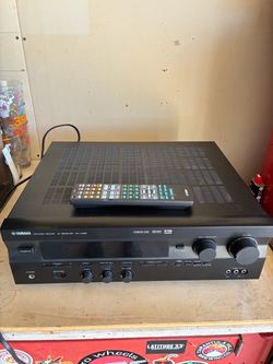 Yamaha Receiver with Original Remote