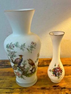 PAREJA DE BUCARO ANTIGUO DE PORCELANA FILETEADA