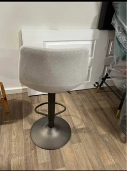 Adjustable Bar Stool with Fabric Seat