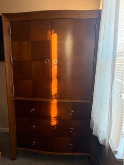 Wooden Dresser Cabinet