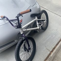 09 GT Performer 4130 BMX Bike 