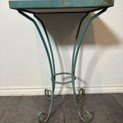 Metal Frame Plant Stand