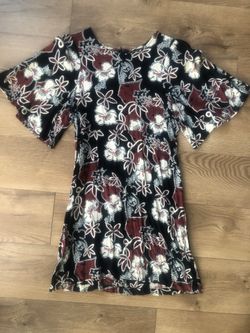 Women’s Dress Size Small
