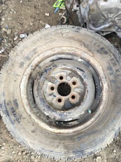 Michellin defender xt 85% tread 20$