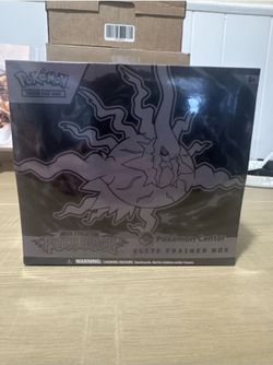 Pokemon Center Pitch Black ETB