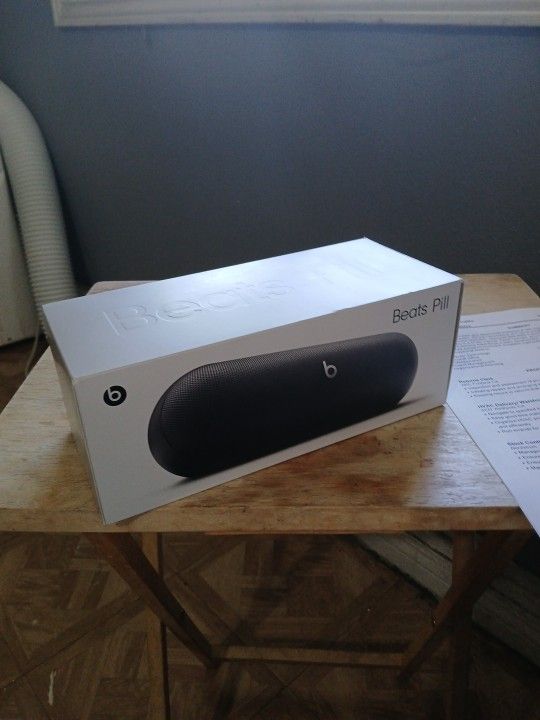 Beats Pill
