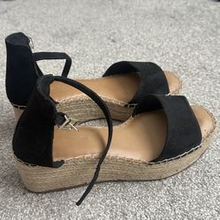 KELLY and KATIE. BLACK WEDGE