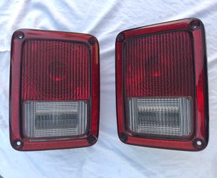 2017 Jeep Wrangler tail lights