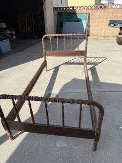 Vintage Wood Twin Bedframe
