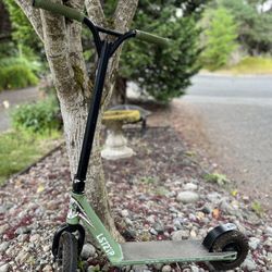 Lucky Brand Scooter 