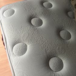 Queen Size Mattress + Boxspring