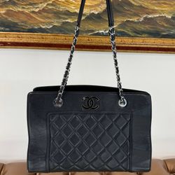 Chanel Mademoiselle Vintage Black Shopping Shoulder Tote Bag Quilted Sheepskin Medium