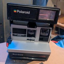vintage polaroid 600