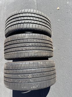 235 35 19 Michelin Pilot Sport All Season tires X3