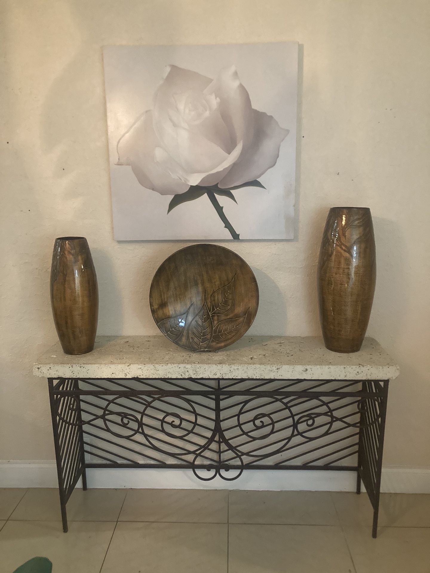 Bar/Bakers Rack, Console Table & Accessories