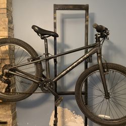 Haro Flight line  “24”