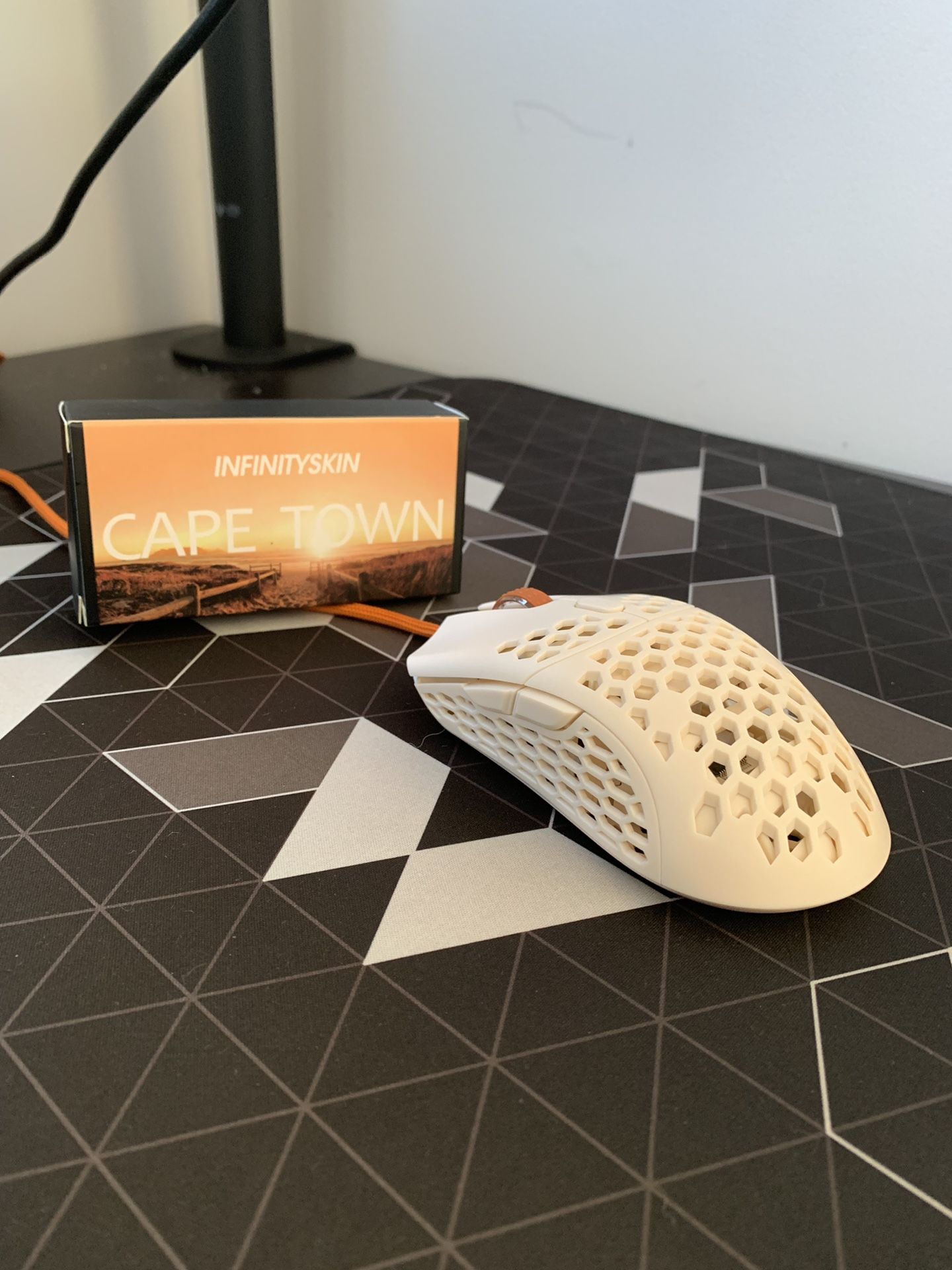 AIM LIKE A GOD! FinalMouse Ultralight Capetown