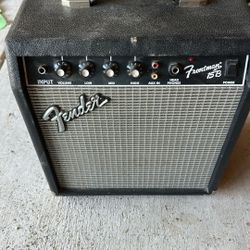 Fender Frontman 15B
