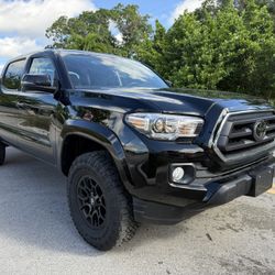 2023 TOYOTA TACOMA 4x4 20.000 Millas