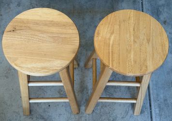 Wooden counter/bar stools