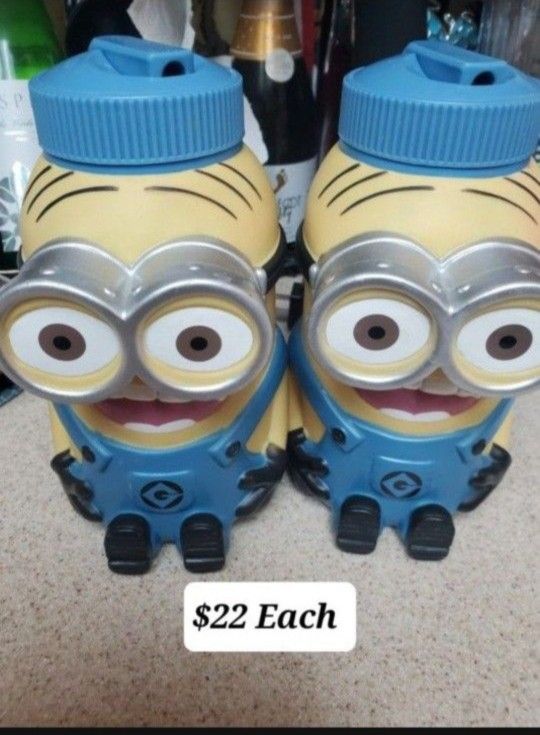 Universal Studios Minnion Cups