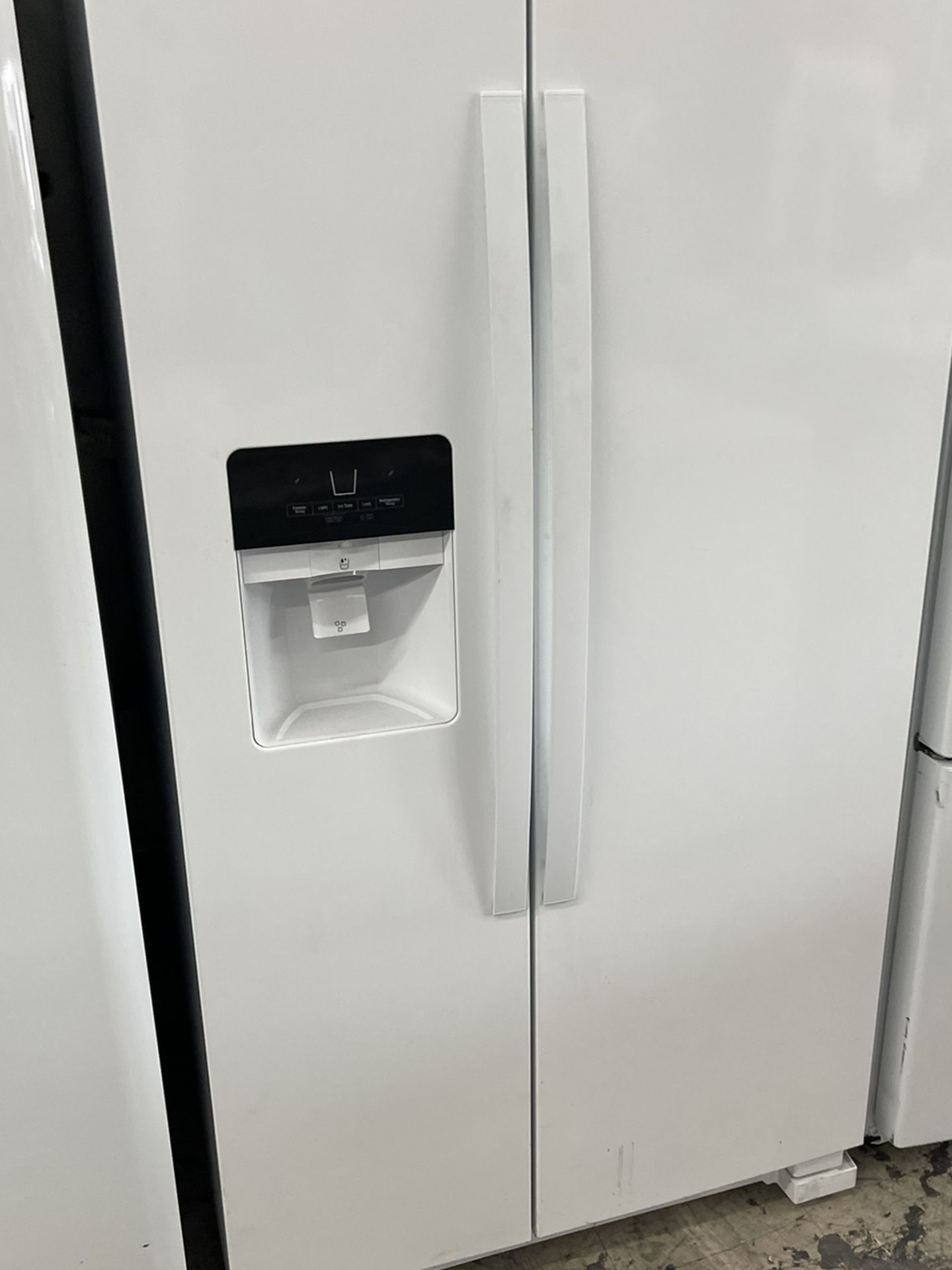 Whirlpool Side By Side In Glossy White Floor Model