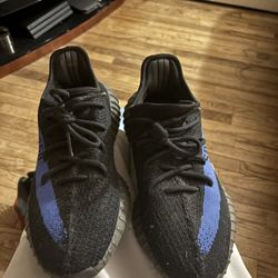 Yeezy 350 V2