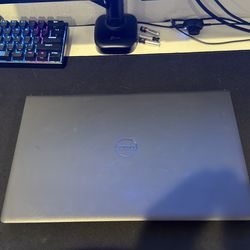 Dell Inspiron 3520