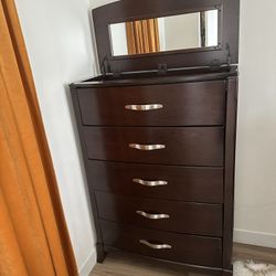 4 Piece Dresser Set