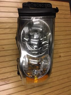 2005 Dodge Ram headlights $100 each