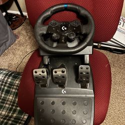 G923 Steering Wheel And Pedals