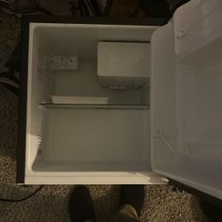 Good Condition mini fridge 