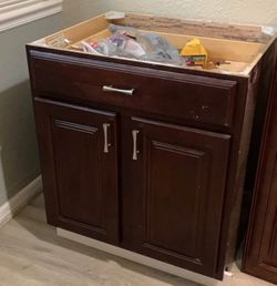 2 Kitchen Cabinets