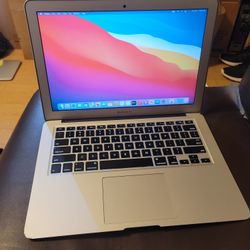 Fast And Snappy 13inch Macbook Air 2014 Perfect Condition