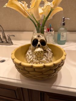Vintage Gemmy Halloween Animated Snake Eye Skull Trick Or Treat Candv Dish Bowl ?