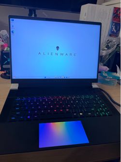 4080 Alienware X16 R1 Gaming Laptop / Intel i9-13900HX / RTX 4080 / 32GB RAM / 1TB SSD / 2K 240Hz