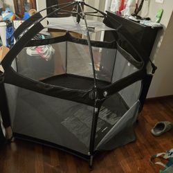 California Beach Co Baby Play Pen