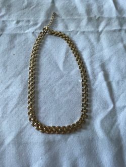 Woman’s Gold Tone Choker Necklace