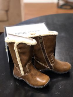 Girl Winter Boots - Size 9