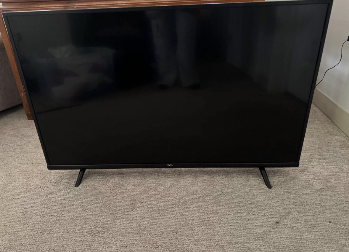 TV, iPad Mini, Xbox One 500GB, Gaming Monitor