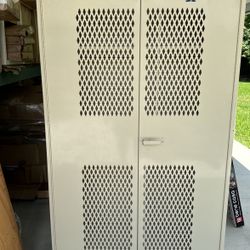 Hallowell Welded Wardrobe Locker 