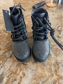 Baby shoes